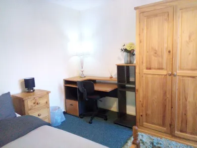Front Cambridge CB1 Central Room To Rent, Self-Catering, Accommodation, Room To Let 1